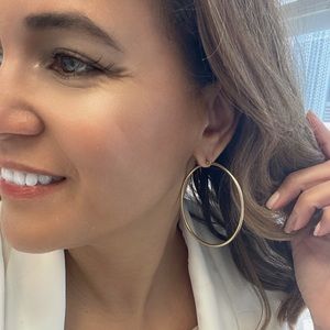 Women's Gold Tone Hoop Earrings (C3)